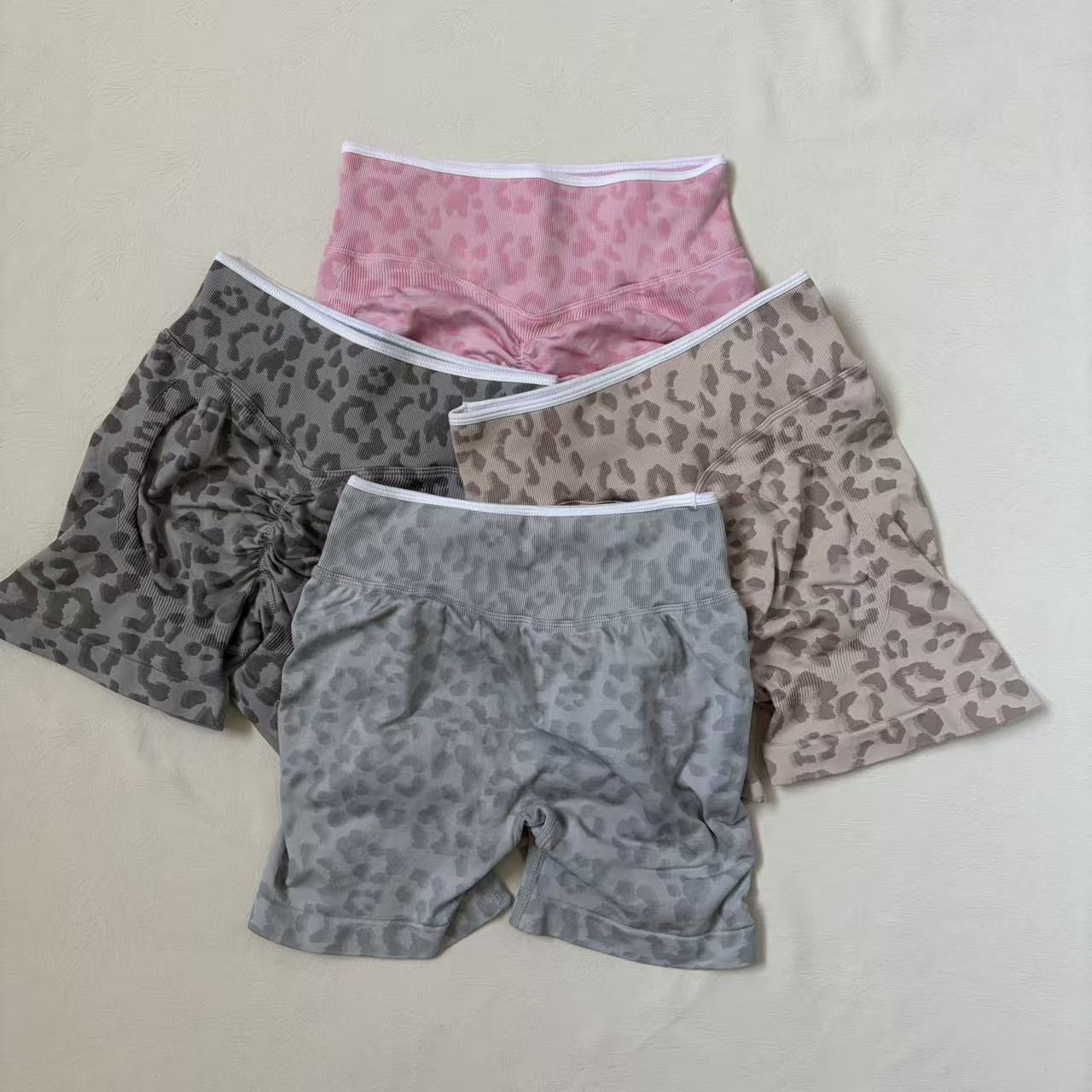LOGO High Waist Sculpt Scrunch - Yoga Fitness Logo Design recension och pris