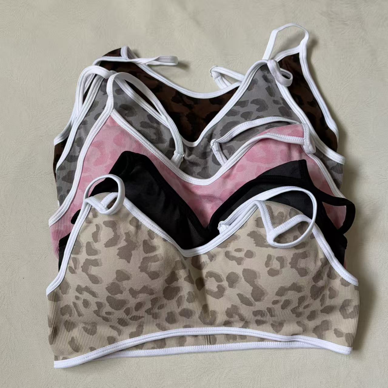 Logo Women's Beautiful Back Ga - Yoga Fitness Logo Design recension och pris
